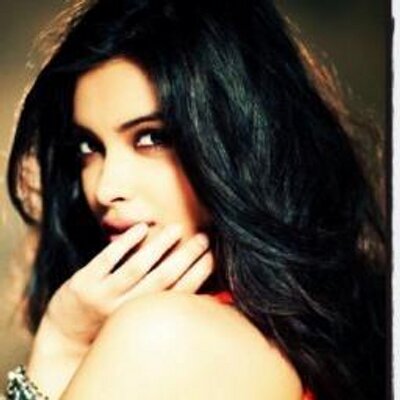 'Shiddat' is the story of love, strong relationships between people: Diana Penty