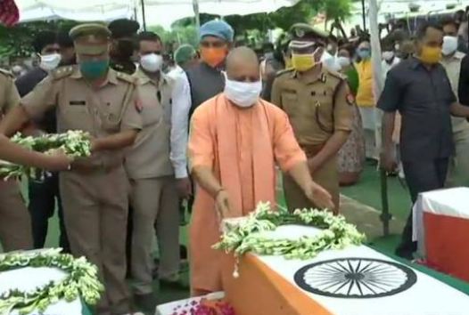 CM Yogi Adityanath pays tribute to the martyrs, every family will get one crore