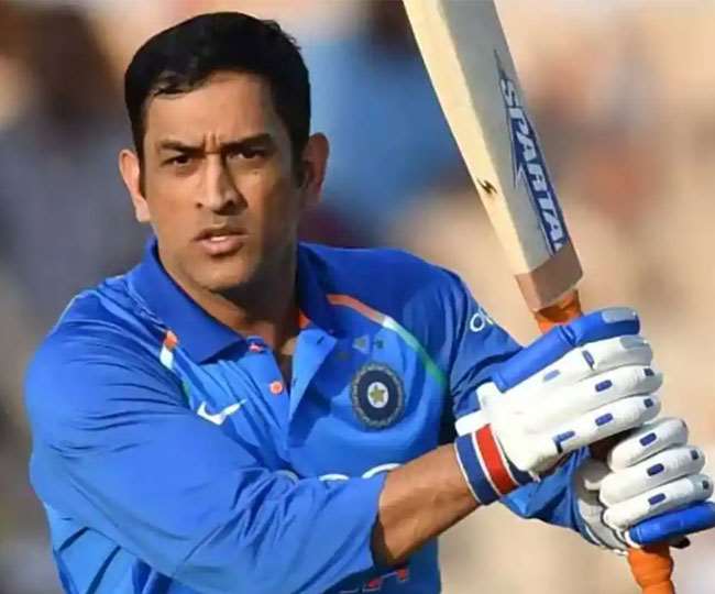 Dhoni tilts his head in front of Maa Diuri, wishes are fulfilled