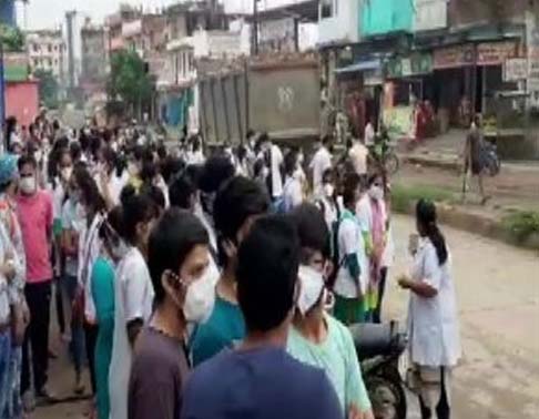 Around 400 nursing staff at AIIMS on strike, patients' trouble increased