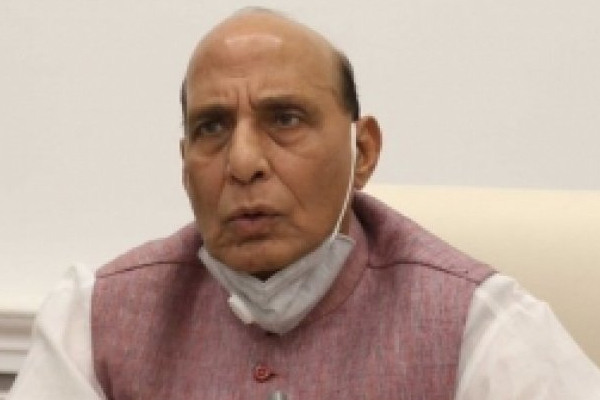 Defense Minister remembers Kargil martyrs