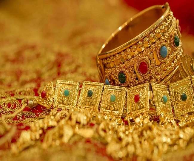 Gold and silver prices fall so much in one month