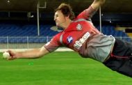 Veteran caught catches in the air even after 17 years of retirement