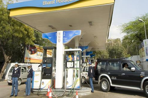 Diesel became cheaper in Delhi, about 1 rupee liter in 4 days