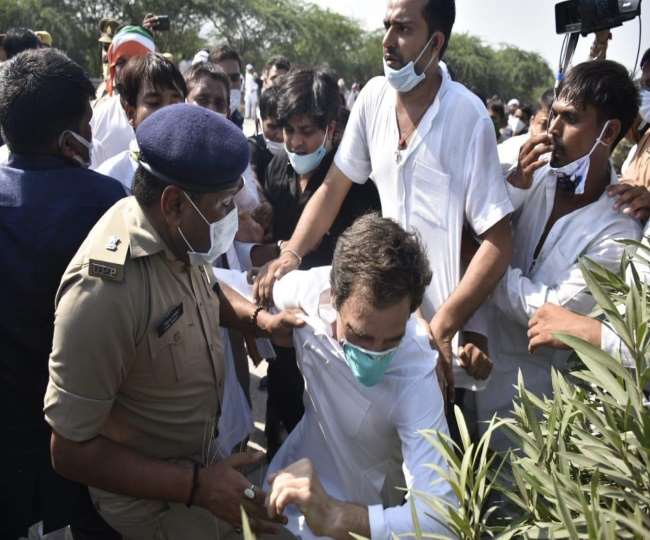 High voltage drama: lathi charge on activists, Rahul Gandhi fell during the blows