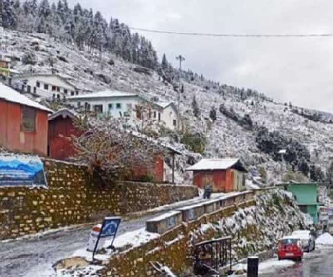 Snowfall on high peaks including Kedarnath, Gangotri-Yamunotri, chill in Uttarakhand