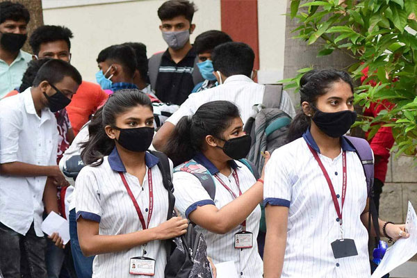 Stressed students taking counseling due to non-finalization of CBSE 12th exam