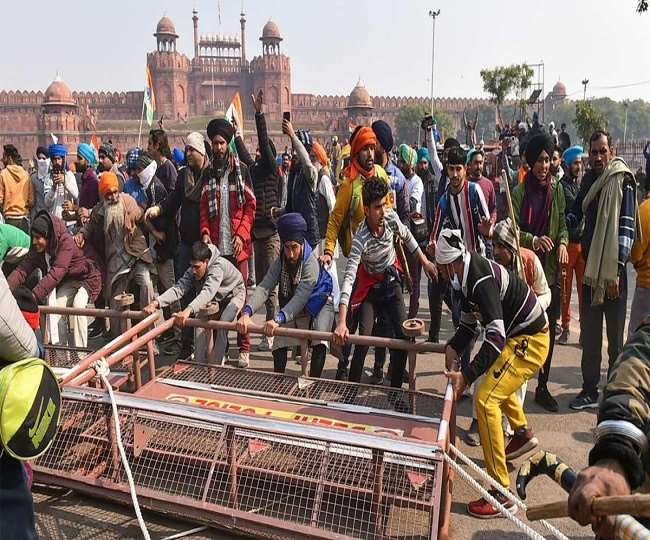 Tractor March in Delhi: Country ashamed; Attack on policemen, miscreants climbing Red Fort fiercely vandalized