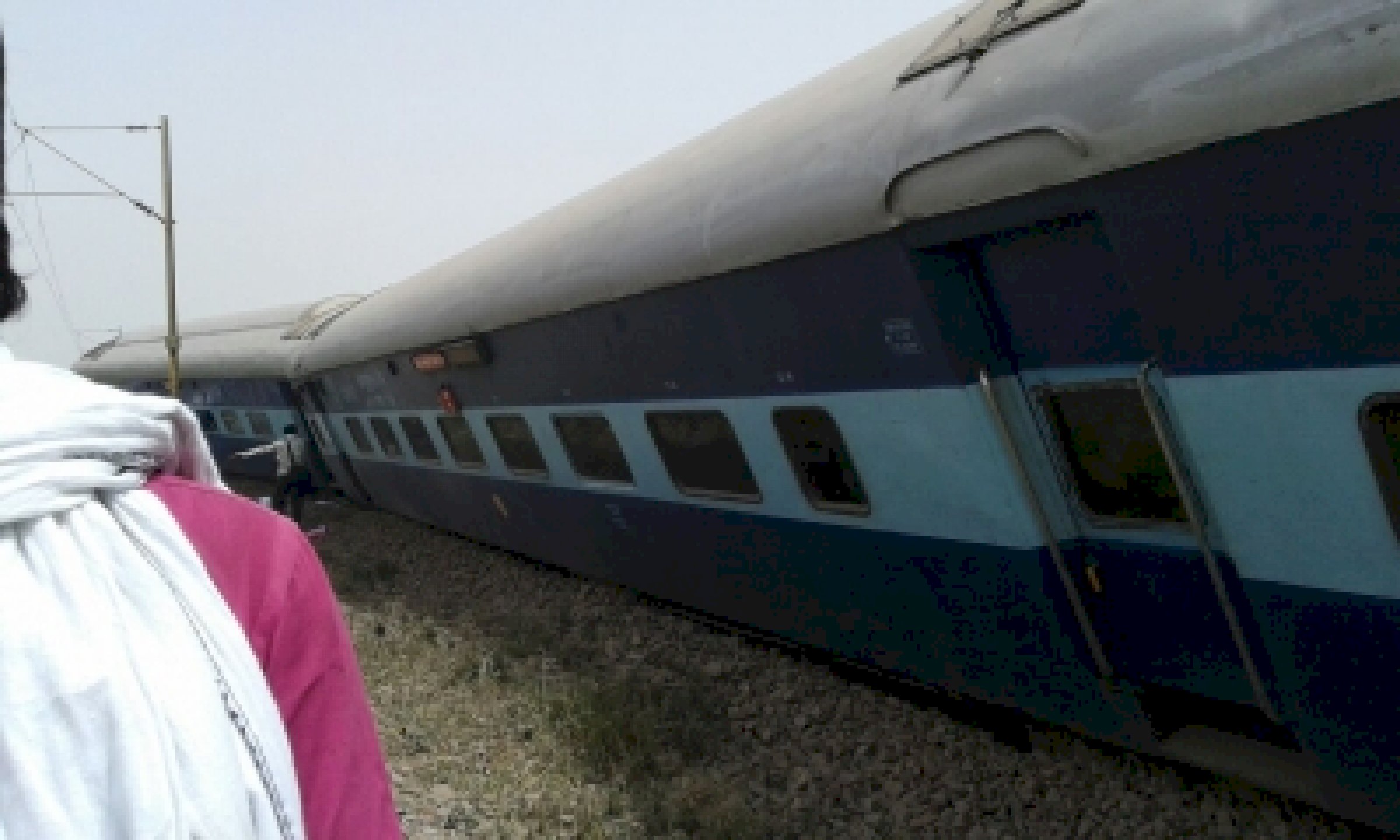 Two coaches of Amritsar-Jayanagar Express derailed in Lucknow