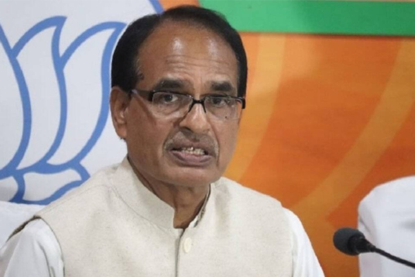 CNG and bio-fertilizer to be made of cow dung and straw in MP: Shivraj