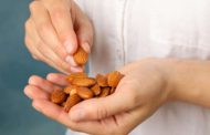 Eat a handful of almonds daily to control weight along with diabetes, cholesterol