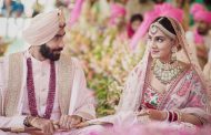 This royal look of Jaspreet Bumrah and his bride Sanjana Ganesan is perfect for Day Wedding