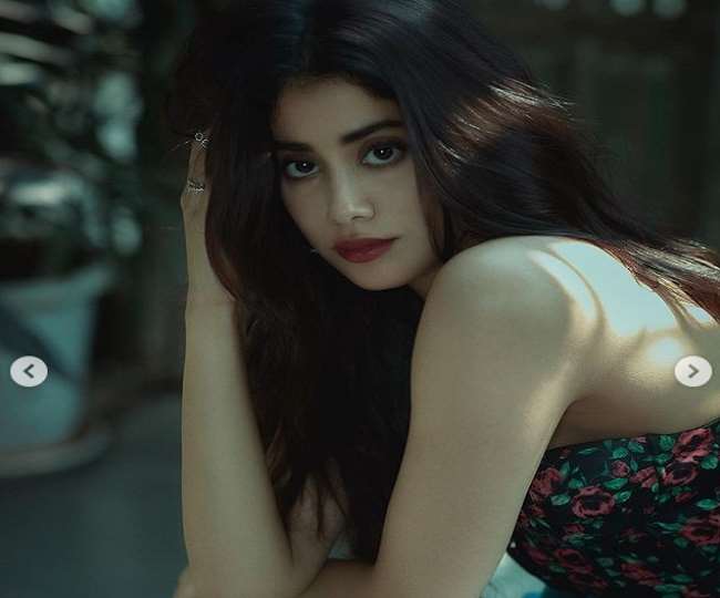 Fan asked Janhvi Kapoor- can we do KISS? The actress gave an answer in this manner
