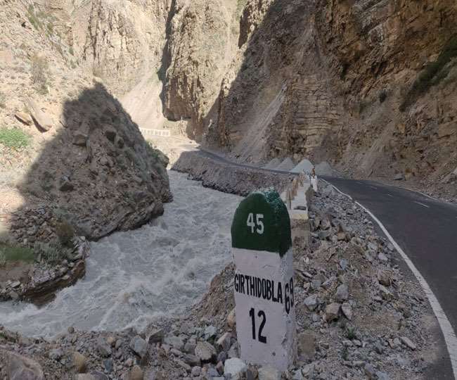 Breaking of snowfall near Cheen border in Malari valley, ongoing road construction work