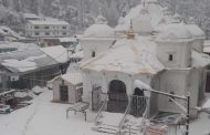 Snowfall in Uttarakhand mountains reduced temperature, melting in plains