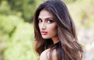 Athiya Shetty told the gray month on April on the status of Kovid