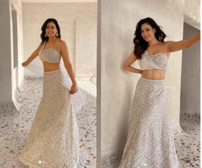Shweta Tiwari laughed at the heart of the fans, 'Gorgeous look' in a silver lehenga