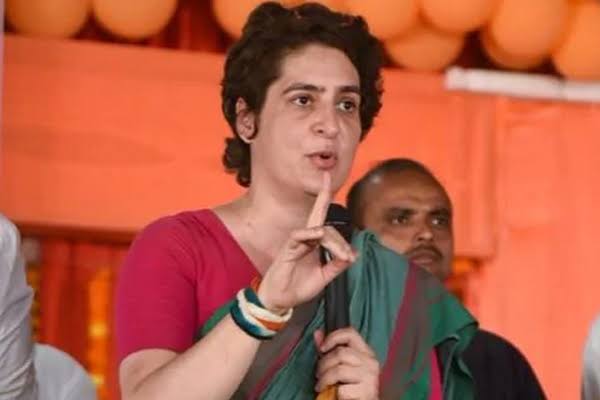 Priyanka targeted the government over the death of patients in a private hospital in Agra