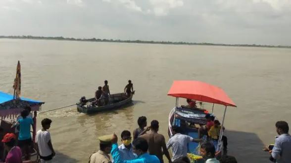 12 people from Agra who came to Ayodhya drowned in the Saryu river, six dead - three missing