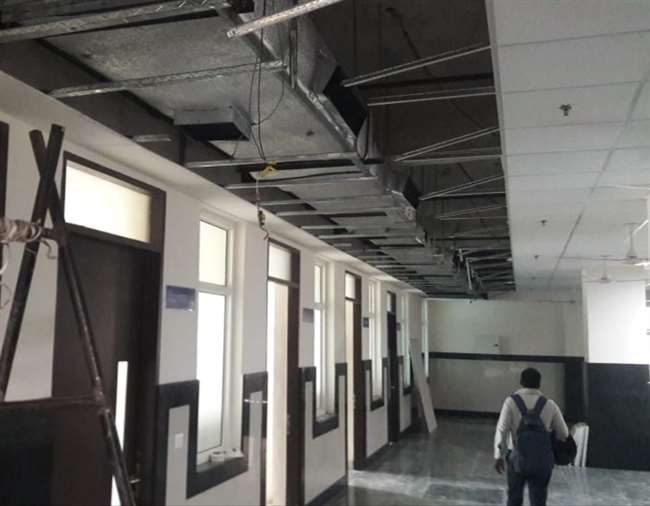 False ceiling of MCH wing fell, Prime Minister Narendra Modi also visited this part after the launch
