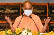 CM Yogi met more than 350 complainants in Gorakhnath temple and listened to their problems