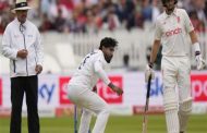 Kohli forced to bowl with Jadeja in unusable circumstances for spinners