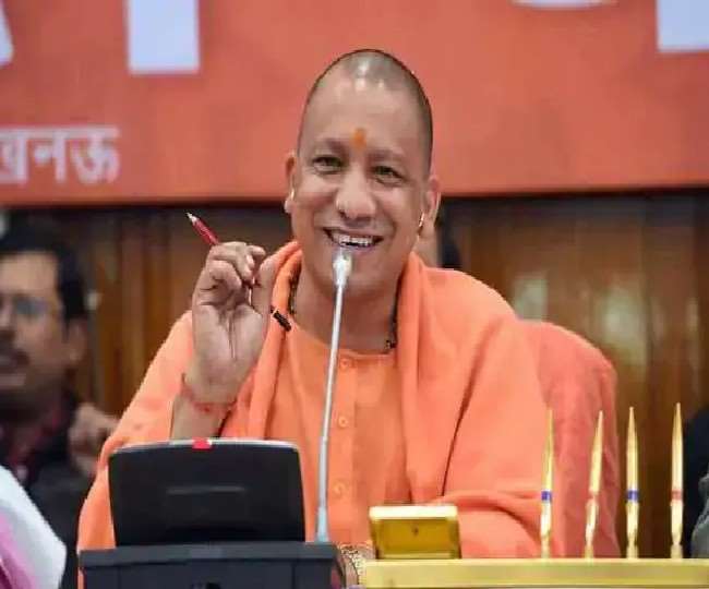 After Uttar Pradesh Gram Rozgar Sevaks, Yogi Adityanath government is now preparing to give gifts to more than 58 thousand village heads, know the complete details of the scheme