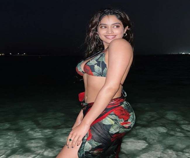 Sharing her bold photos, whom did Jhanvi Kapoor say - Honey, I have gone home
