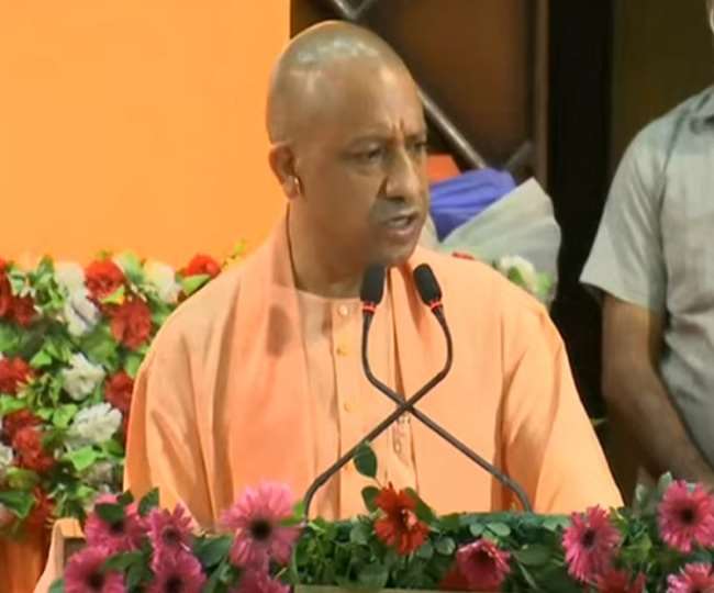 Chief Minister Yogi Adityanath expressed his gratitude to 700 farmers who gave land for the airport, said this