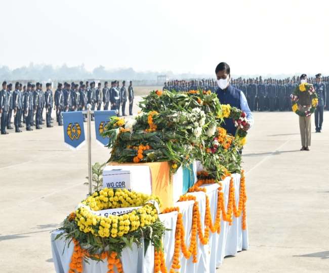The last farewell of the martyr of Agra: The body came in a vehicle decorated with flowers, tears flowed in tribute