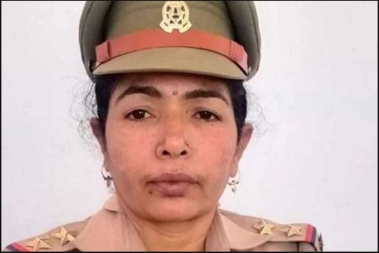 Inspector Geeta Yadav sacked red handed taking bribe of 20 thousand rupees