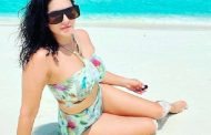 Sunny Leone in Maldives: The body of gold shines on the sand like silver, the onlookers say wow