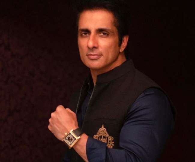 Sonu Sood helped Indian students trapped in Ukraine, getting applause on social media