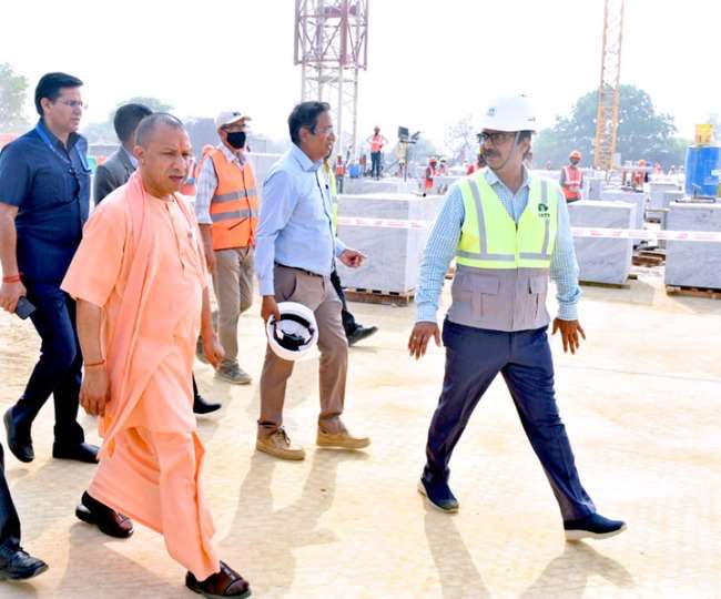 Chief Minister Yogi Adityanath instructed to make Math-temples free from commercial tax