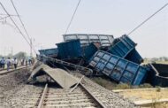 Coal-laden goods train overturned in Etawah, completely stalled on rail route