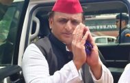 'In our Hindu religion, keeping a stone and a red flag under a Peepal tree makes a temple', Akhilesh Yadav said in Ayodhya