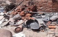 Stampede due to the explosion of gas cylinder in the market, the roof and wall of the house cracked