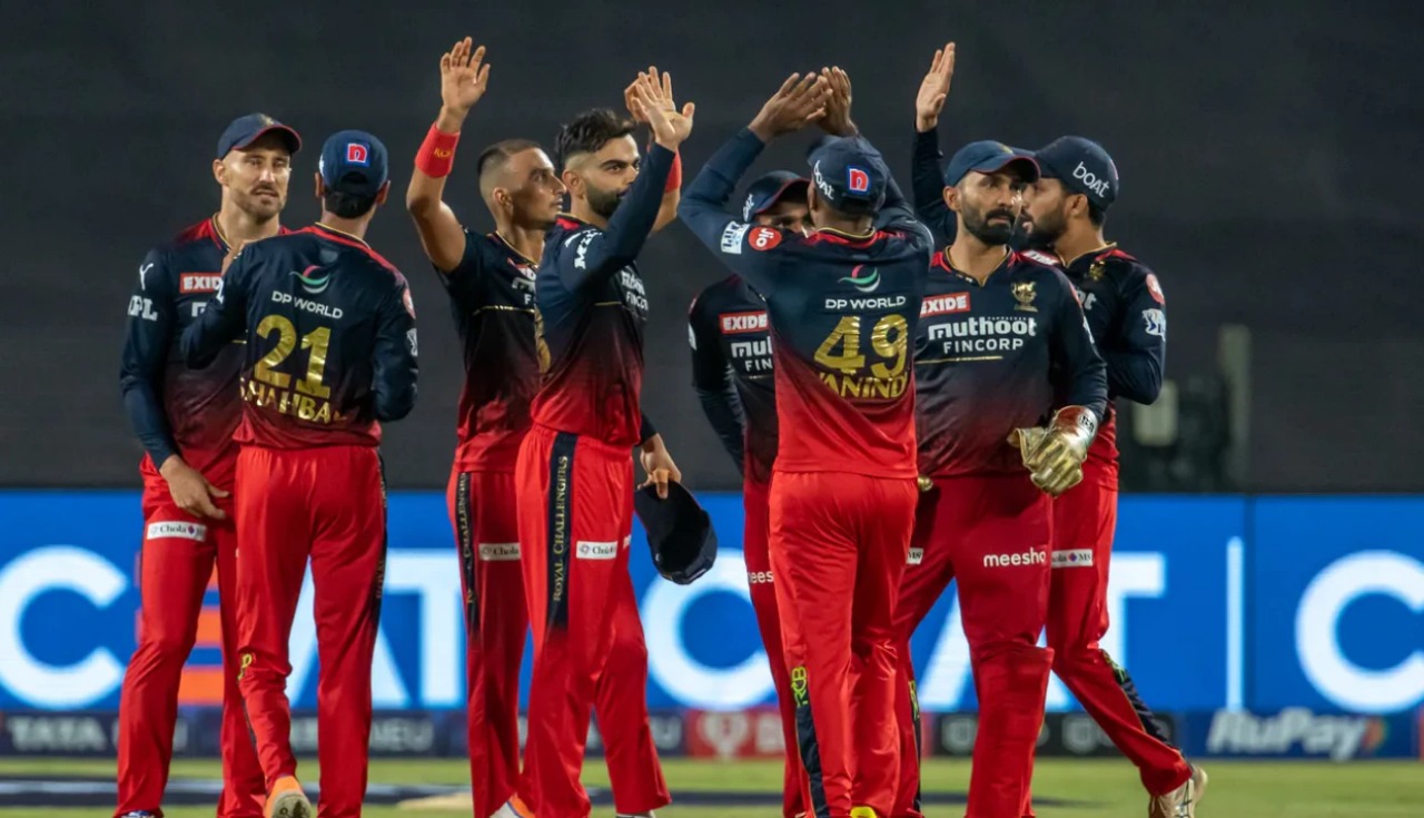 RCB team was heavy on Dhoni's fanatics, dusted the mat by 13 runs