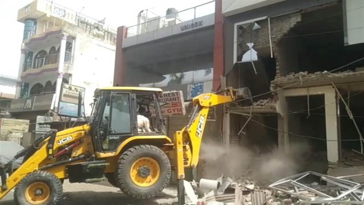 Kanpur Violence: Gaja Baba's bulldozer, action at the house of Hayat Zafar Hashmi's relative