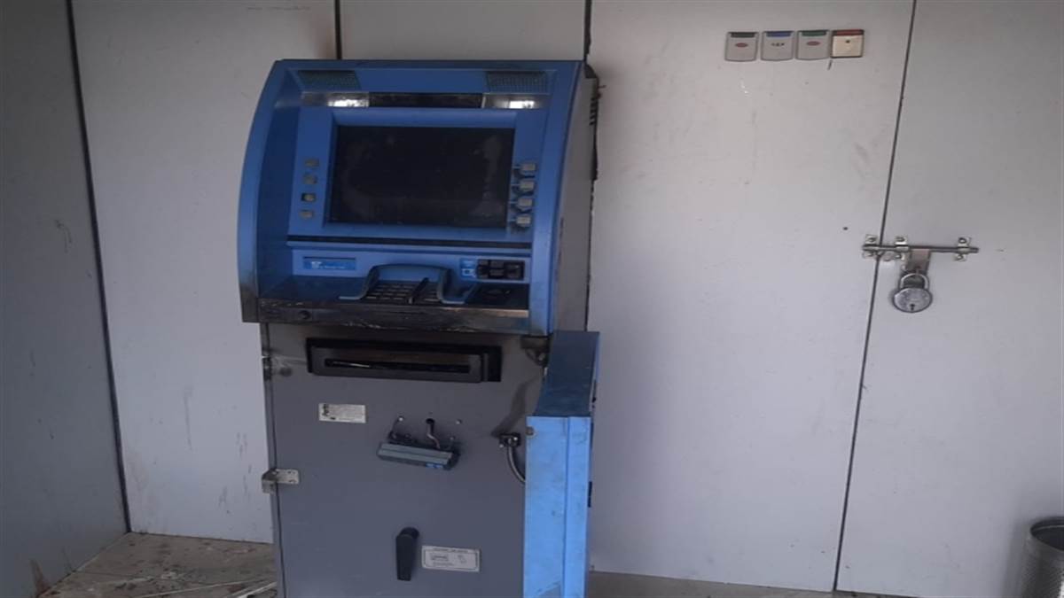Rs 13 lakh burnt to ashes in State Bank ATM