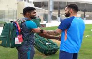 Virat Kohli and Babar Azam met before the match, the atmosphere heated up among the fans