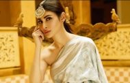 Mouni Roy did such a photoshoot without wearing a blouse, created a ruckus on the internet