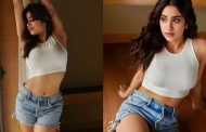 Janhvi Kapoor wears denim shorts, fans sweat after seeing her curvy figure