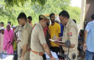Two youths died after falling from a moving train in Amethi, bodies found in bushes