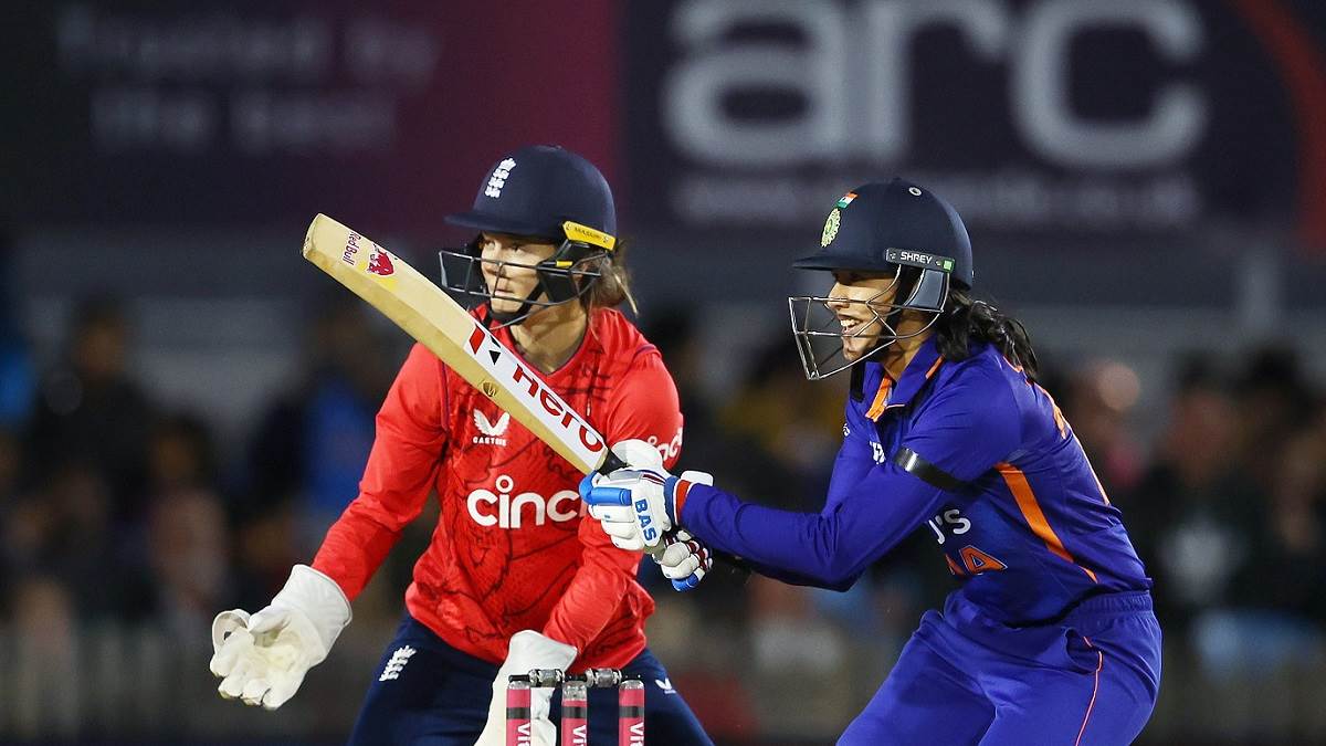 India beat England badly to equalize in T20 series, Smriti Mandhana played a stormy innings