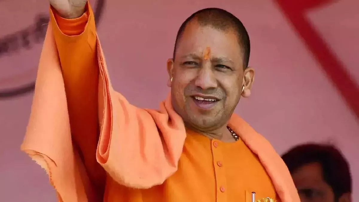 UP CM Yogi Adityanath's entry in Gujarat elections from today, will campaign in Morbi, Bharuch and Surat