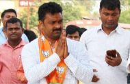 BJP MP's MP narrowly survived, did a chakka jam against the arrest of Akhilesh-Shivpal