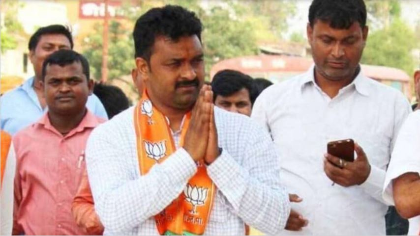 BJP MP's MP narrowly survived, did a chakka jam against the arrest of Akhilesh-Shivpal