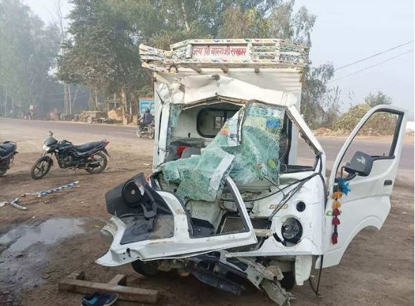 Road accident in Kanpur, three people from the same village died, heavy police force deployed