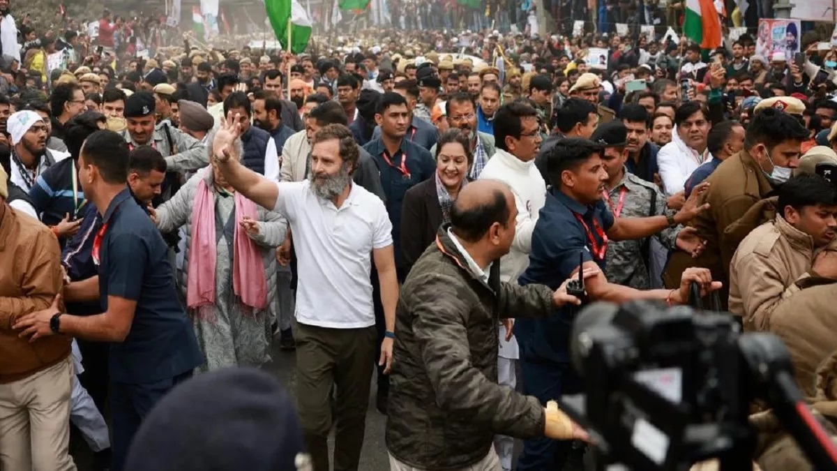 Rahul Gandhi's lookalike joins 'Bharat Jodo' march in UP wearing white T-shirt
